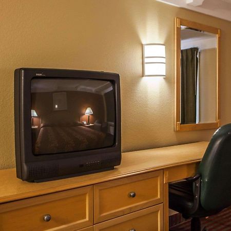 Relax Inn Saint Charles Exterior foto